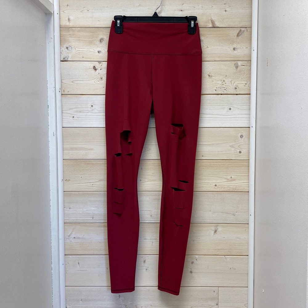 Alo Yoga Ripped Warrior Legging High Waist